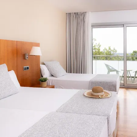 Rvhotels Nautic Park Hotel 4*