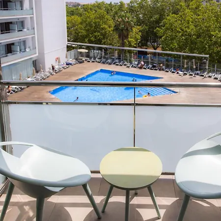 Rvhotels Nautic Park מלון