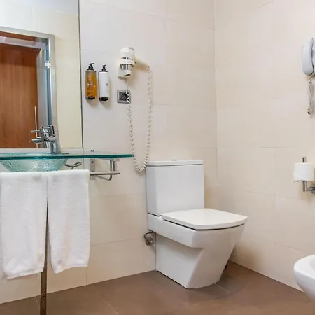 Rvhotels Nautic Park מלון